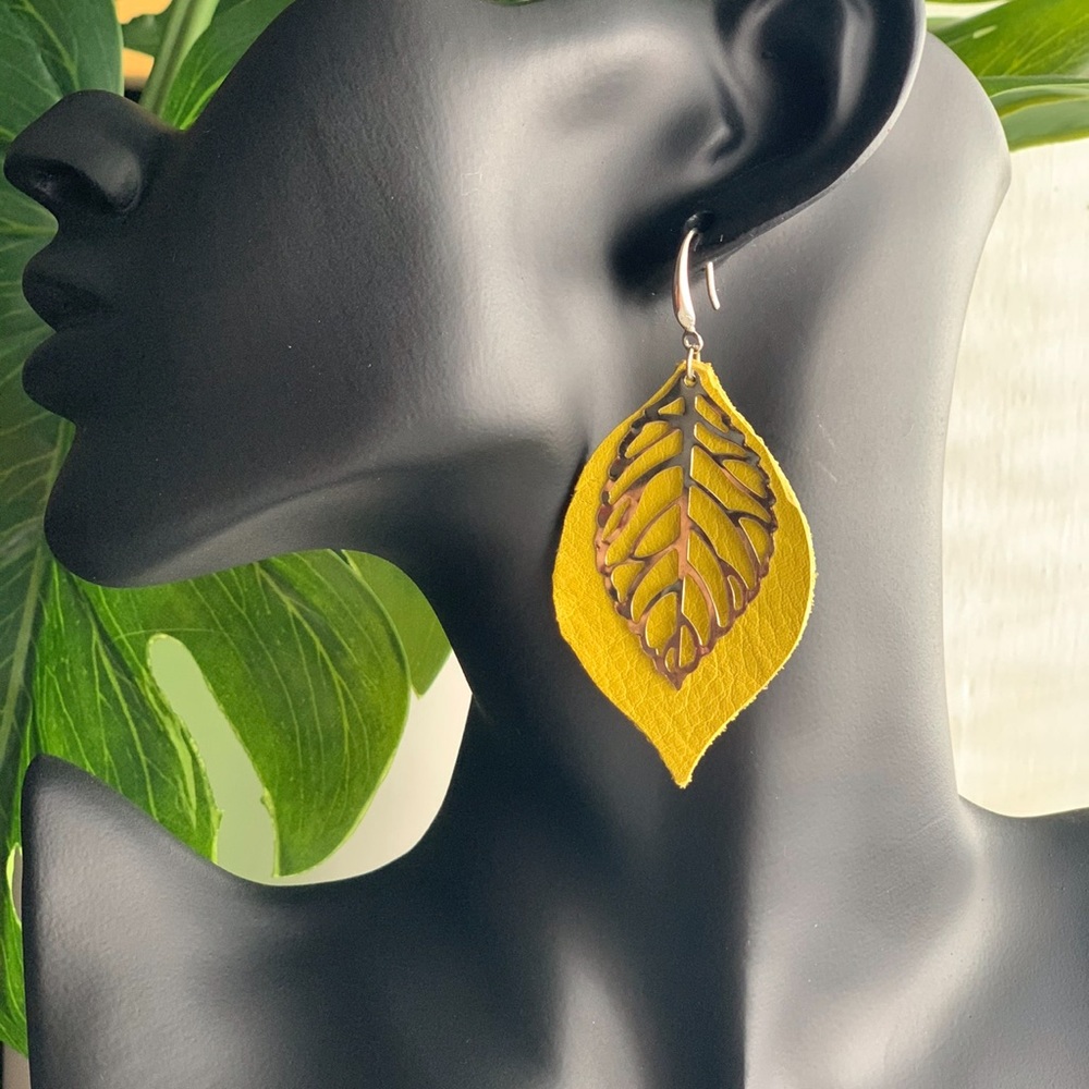 🆕Genuine Leather & Gold or Silver Metal Leaf Dangle 1 Pair Earrings